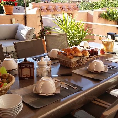 Bed and Breakfast Les Portes Du Soleil Capestang Exterior foto