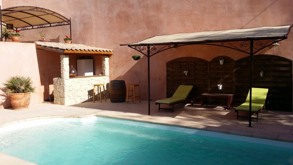 Bed and Breakfast Les Portes Du Soleil Capestang Exterior foto